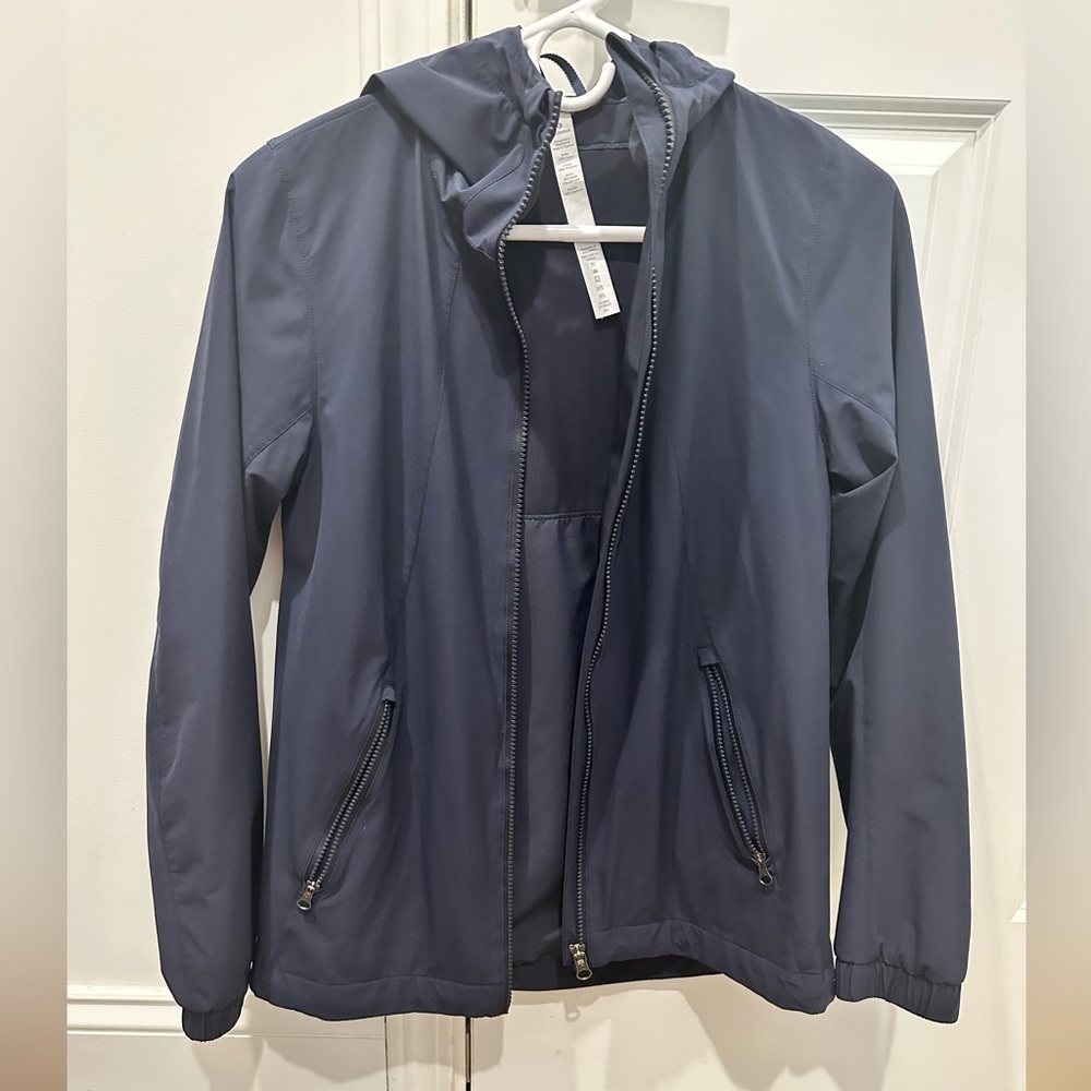 Lululemon Women's Rain Jacket Size 4
